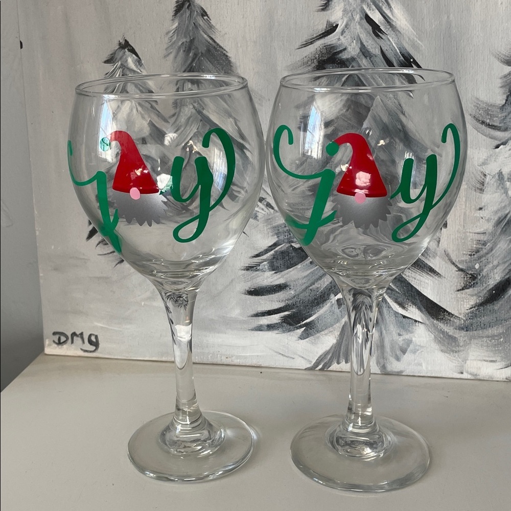 Gnome Wine Glass Set with Santa Hat Design
